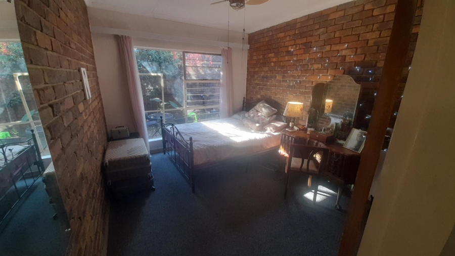 1 Bedroom Property for Sale in Meerhof North West
